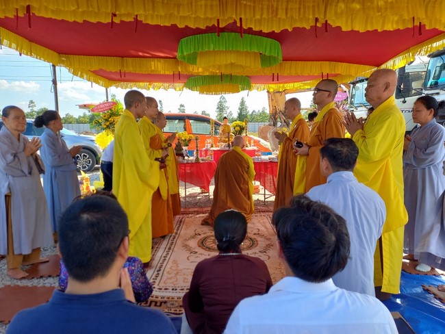 Groundbreaking ceremony of Hoa Phu Primary and Secondary School in Binh Duong by the Pagoda's Charity Board
