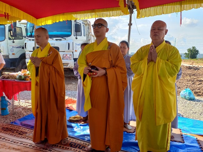 Groundbreaking ceremony of Hoa Phu Primary and Secondary School in Binh Duong by the Pagoda's Charity Board