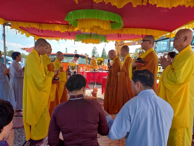 Groundbreaking ceremony of Hoa Phu Primary and Secondary School in Binh Duong by the Pagoda's Charity Board