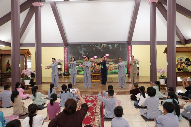 Chùa Hòa Phúc – Hà Nội: Lễ tổng kết chương trình Cuối Tuần Về Bên Phật