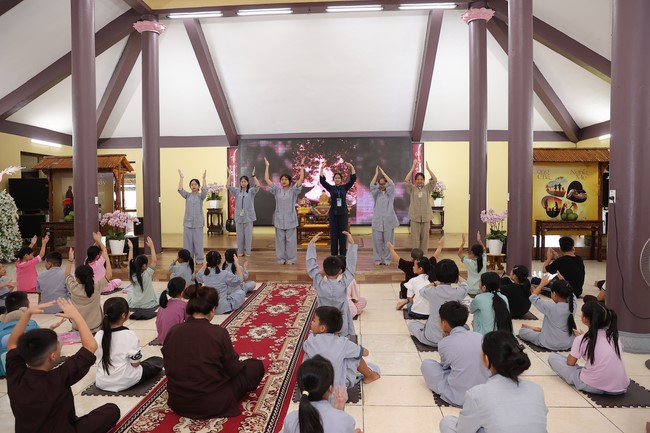 Chùa Hòa Phúc – Hà Nội: Lễ tổng kết chương trình Cuối Tuần Về Bên Phật