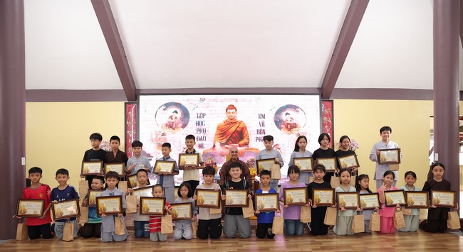 Chùa Hòa Phúc – Hà Nội: Lễ tổng kết chương trình Cuối Tuần Về Bên Phật