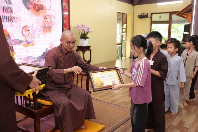 Chùa Hòa Phúc – Hà Nội: Lễ tổng kết chương trình Cuối Tuần Về Bên Phật