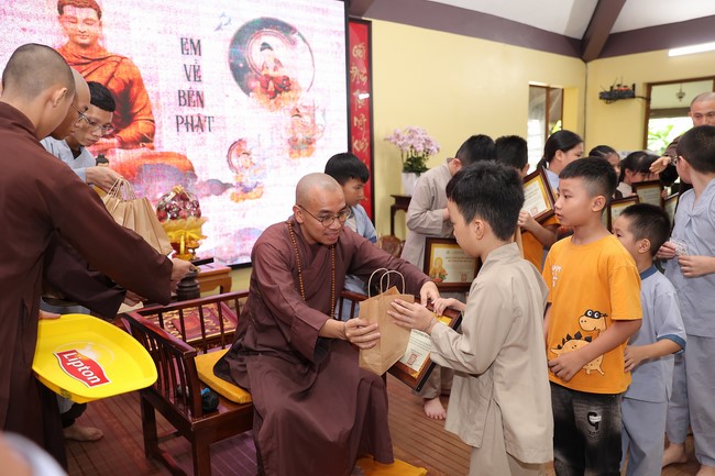 Chùa Hòa Phúc – Hà Nội: Lễ tổng kết chương trình Cuối Tuần Về Bên Phật