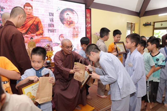 Chùa Hòa Phúc – Hà Nội: Lễ tổng kết chương trình Cuối Tuần Về Bên Phật