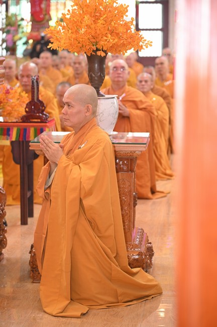 Holding Pravaranà Ceremony of the Director Board (DB) of Hoc Mon district's Vietnam Buddhist Sangha (VBS)