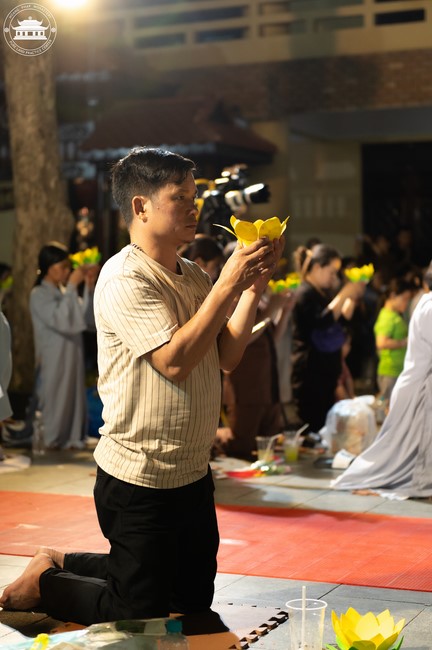 Candle Lighting Night of Ullambana Ceremony holding by Hieu and Thuong Group