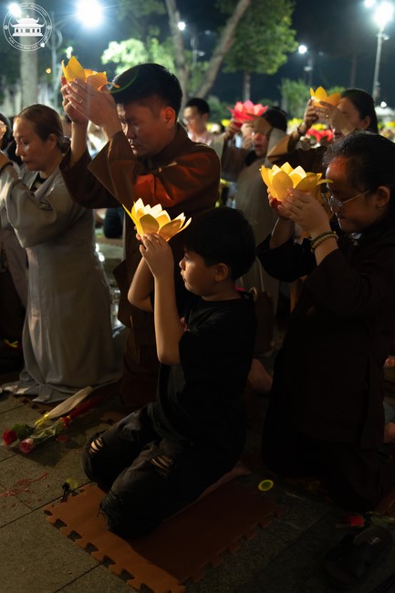 Candle Lighting Night of Ullambana Ceremony holding by Hieu and Thuong Group