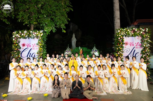 Candle Lighting Night of Ullambana Ceremony holding by Hieu and Thuong Group