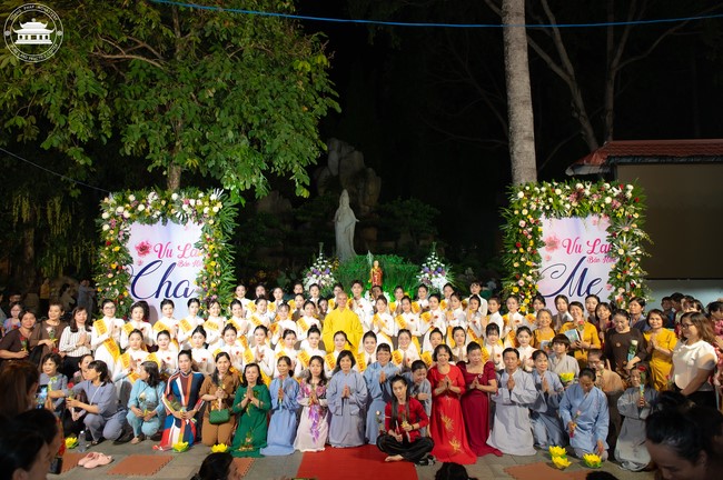 Candle Lighting Night of Ullambana Ceremony holding by Hieu and Thuong Group