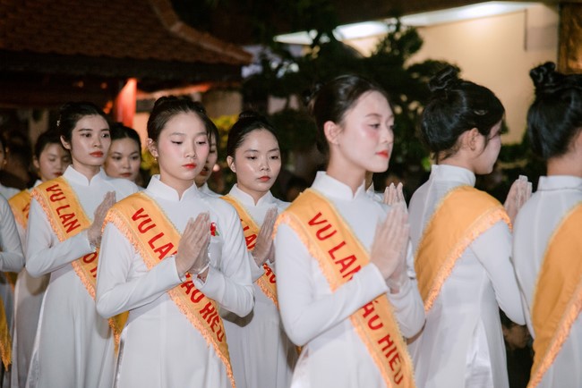 Candle Lighting Night of Ullambana Ceremony holding by Hieu and Thuong Group