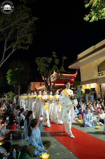 Candle Lighting Night of Ullambana Ceremony holding by Hieu and Thuong Group