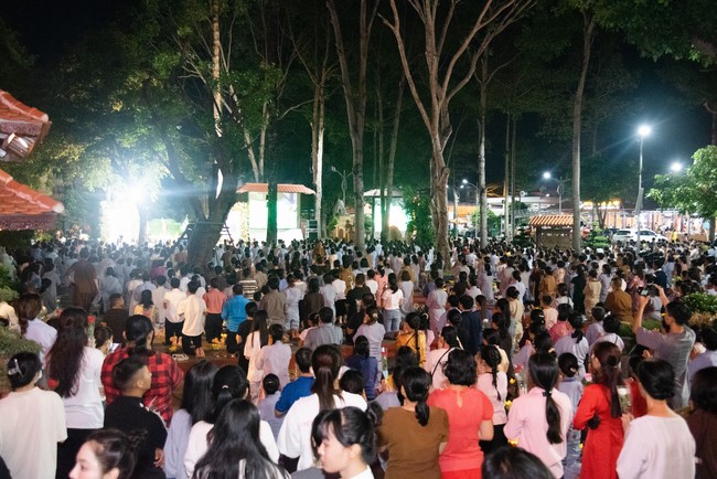 Candle Lighting Night of Ullambana Ceremony holding by Hieu and Thuong Group