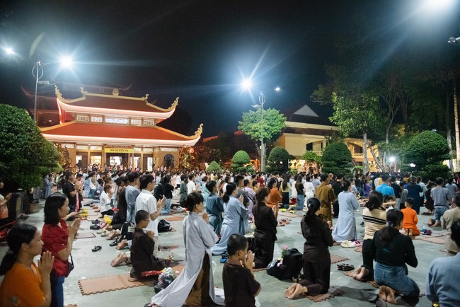 Candle Lighting Night of Ullambana Ceremony holding by Hieu and Thuong Group