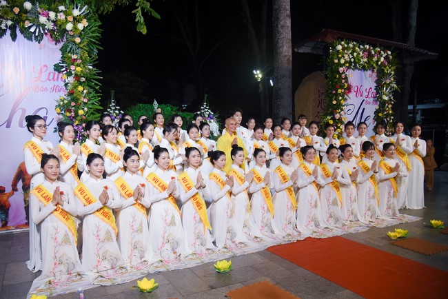 Candle Lighting Night of Ullambana Ceremony holding by Hieu and Thuong Group