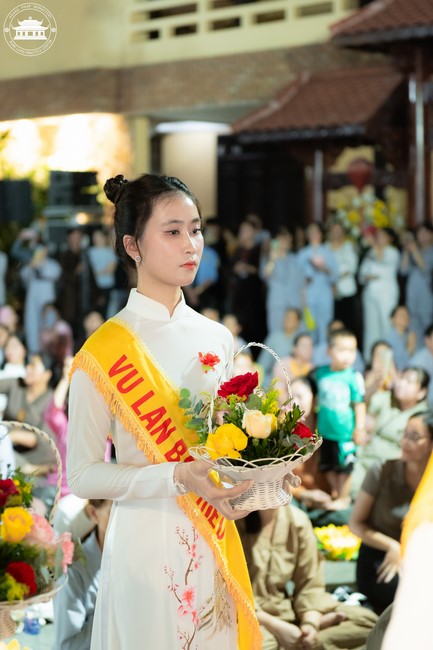 Candle Lighting Night of Ullambana Ceremony holding by Hieu and Thuong Group