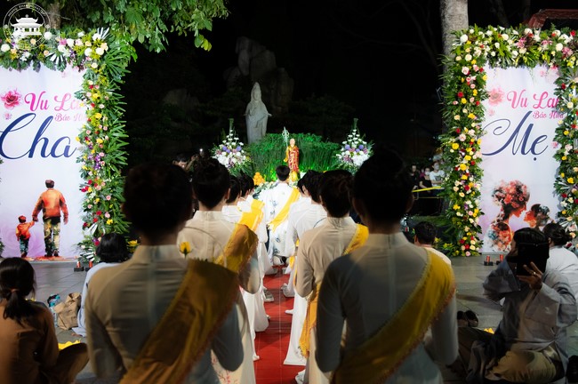 Candle Lighting Night of Ullambana Ceremony holding by Hieu and Thuong Group