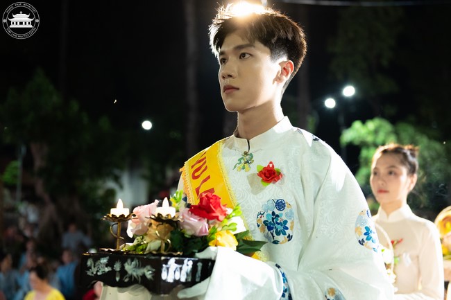 Candle Lighting Night of Ullambana Ceremony holding by Hieu and Thuong Group