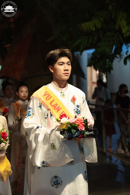 Candle Lighting Night of Ullambana Ceremony holding by Hieu and Thuong Group