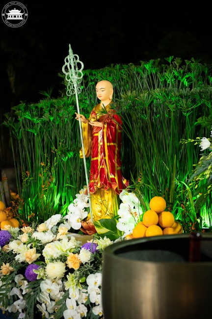 Candle Lighting Night of Ullambana Ceremony holding by Hieu and Thuong Group