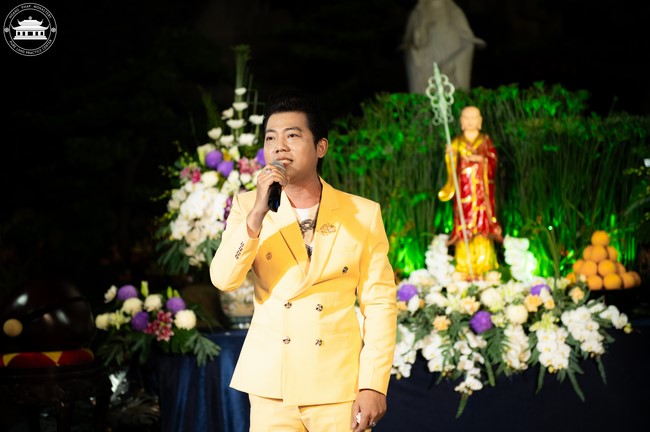 Candle Lighting Night of Ullambana Ceremony holding by Hieu and Thuong Group