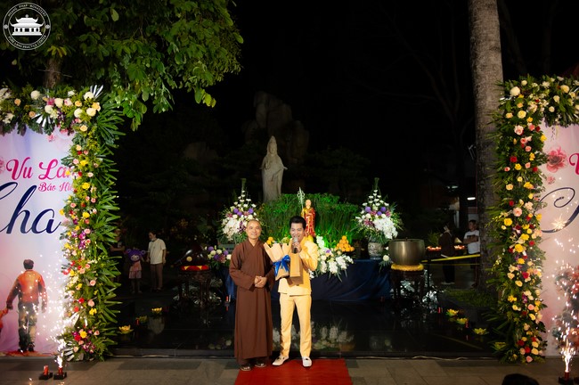 Candle Lighting Night of Ullambana Ceremony holding by Hieu and Thuong Group