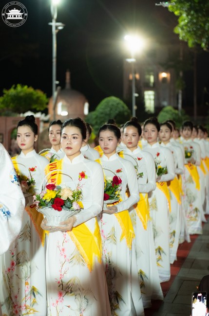 Candle Lighting Night of Ullambana Ceremony holding by Hieu and Thuong Group