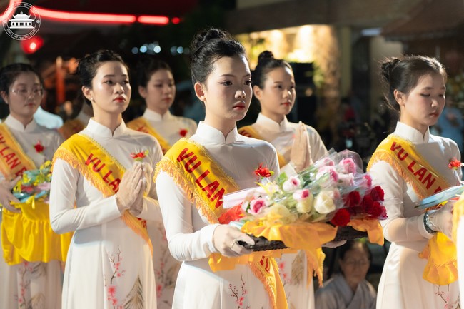 Candle Lighting Night of Ullambana Ceremony holding by Hieu and Thuong Group