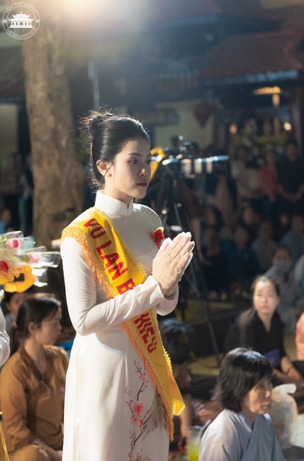 Candle Lighting Night of Ullambana Ceremony holding by Hieu and Thuong Group