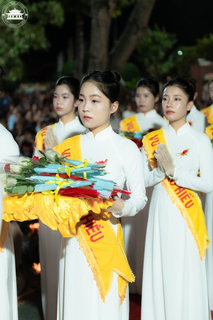 Candle Lighting Night of Ullambana Ceremony holding by Hieu and Thuong Group