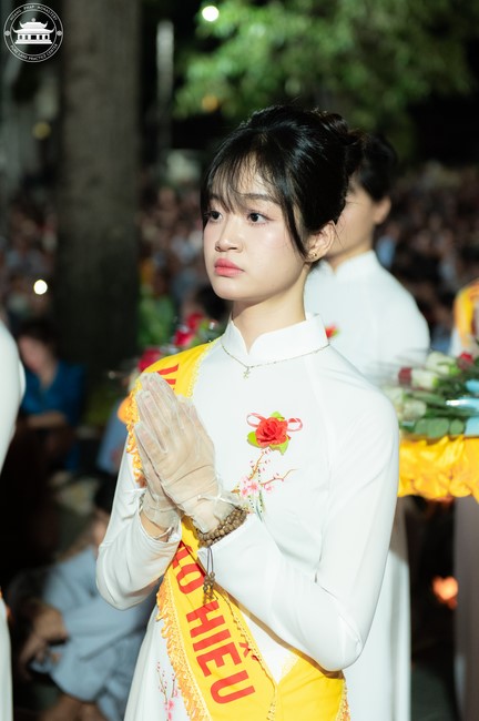 Candle Lighting Night of Ullambana Ceremony holding by Hieu and Thuong Group