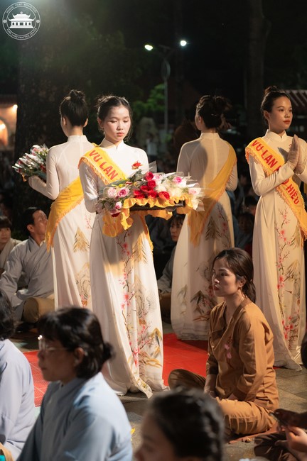 Candle Lighting Night of Ullambana Ceremony holding by Hieu and Thuong Group