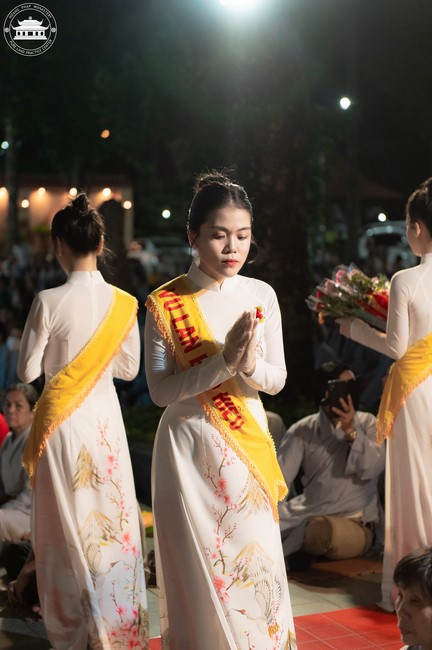 Candle Lighting Night of Ullambana Ceremony holding by Hieu and Thuong Group