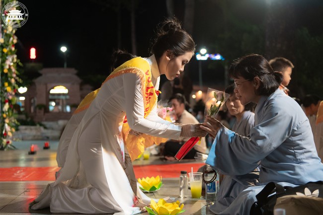 Candle Lighting Night of Ullambana Ceremony holding by Hieu and Thuong Group