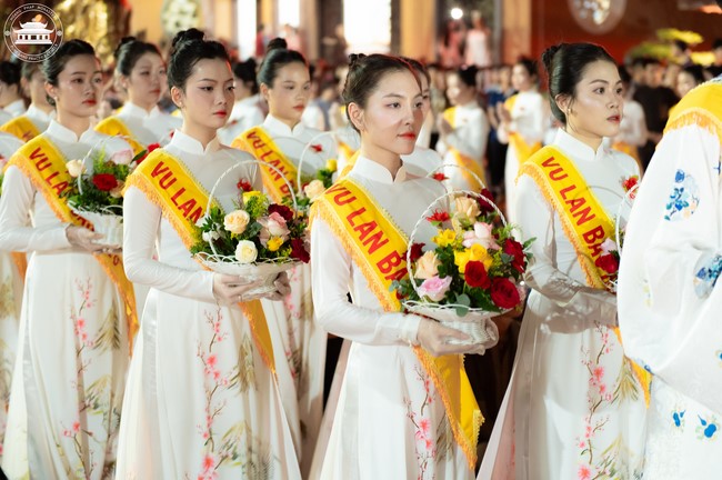 Candle Lighting Night of Ullambana Ceremony holding by Hieu and Thuong Group