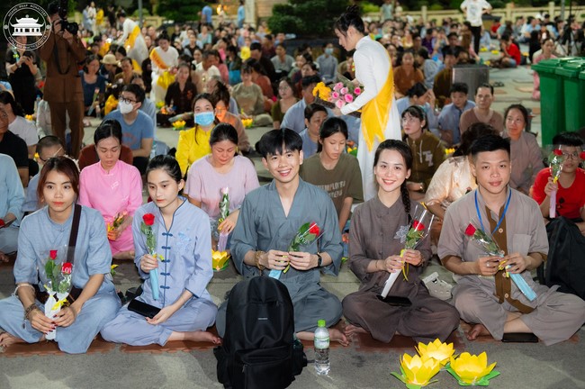 Candle Lighting Night of Ullambana Ceremony holding by Hieu and Thuong Group