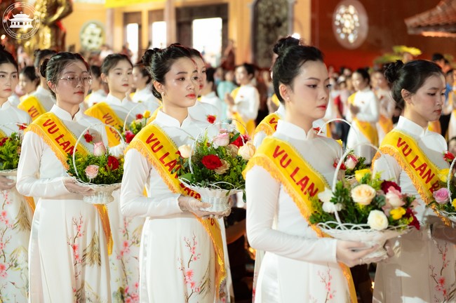 Candle Lighting Night of Ullambana Ceremony holding by Hieu and Thuong Group