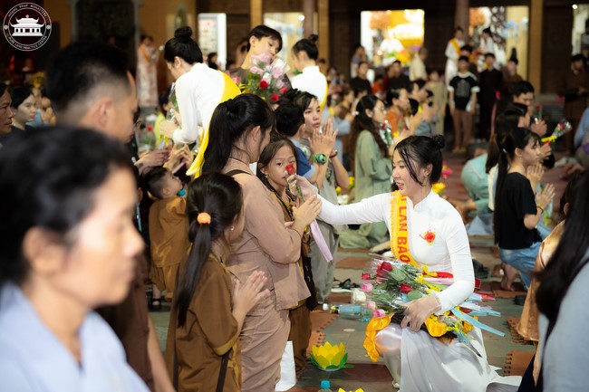 Candle Lighting Night of Ullambana Ceremony holding by Hieu and Thuong Group