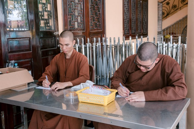 Entering into the 103rd Seven-Day Retreat