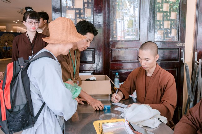 Entering into the 103rd Seven-Day Retreat