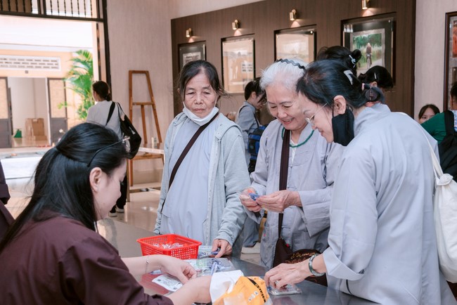 Entering into the 103rd Seven-Day Retreat