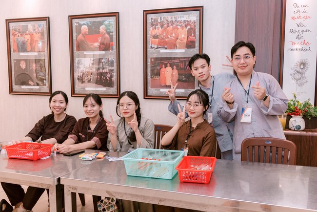 Entering into the 103rd Seven-Day Retreat