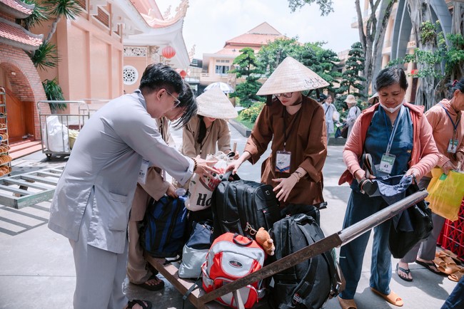 Entering into the 103rd Seven-Day Retreat