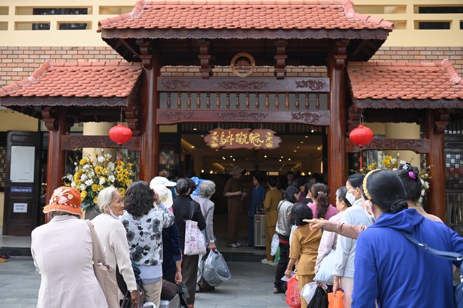 Entering into the 103rd Seven-Day Retreat