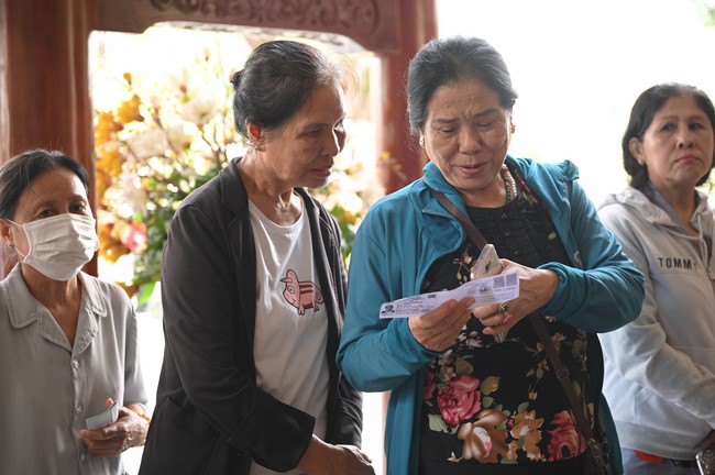 Entering into the 103rd Seven-Day Retreat