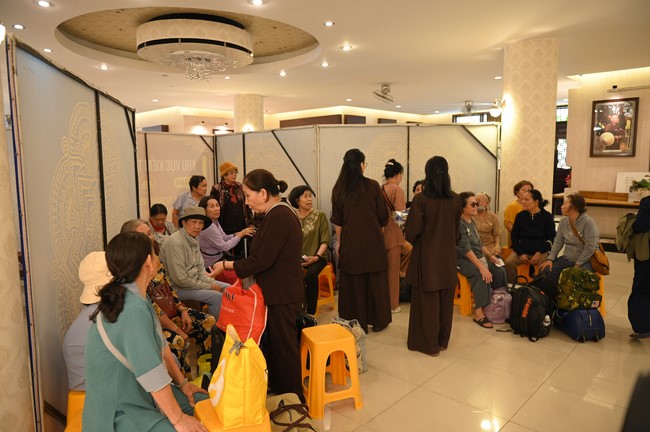 Entering into the 103rd Seven-Day Retreat