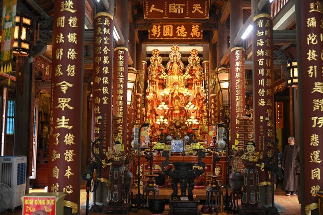 Donating to Vietnam Buddhist University (VBU) in Hanoi City from NCT Talent Monk Fund