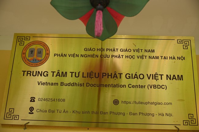 Donating to Vietnam Buddhist University (VBU) in Hanoi City from NCT Talent Monk Fund