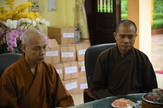 Donating to Vietnam Buddhist University (VBU) in Hanoi City from NCT Talent Monk Fund