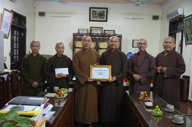 Quỹ đào tạo Tăng tài Ngộ Chân Tử cúng dường đến trường Trung cấp Phật học tỉnh Nam Định